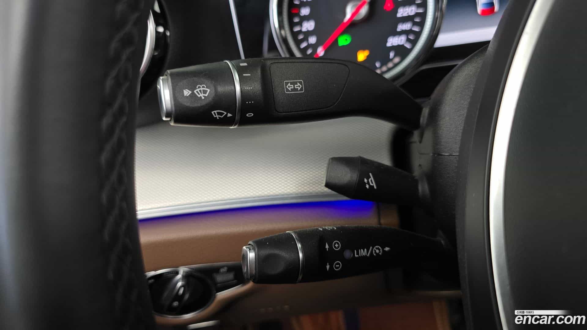 E-Class Mercedes-Benz 2018.1-OPTION-022