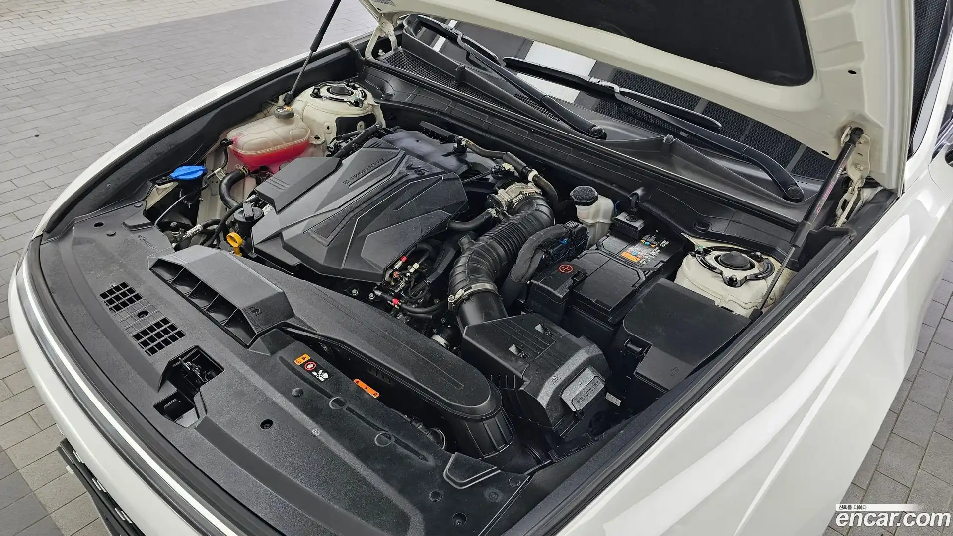Grandeur Hyundai 2023.11-OUTER-006