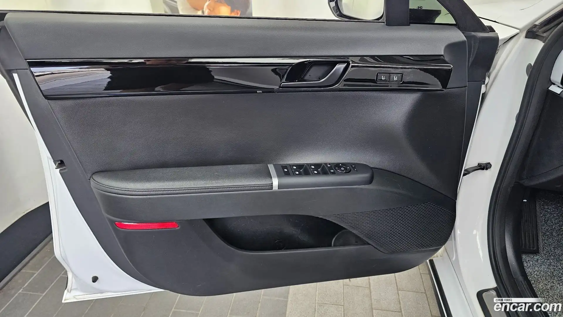 Grandeur Hyundai 2023.11-INNER-034
