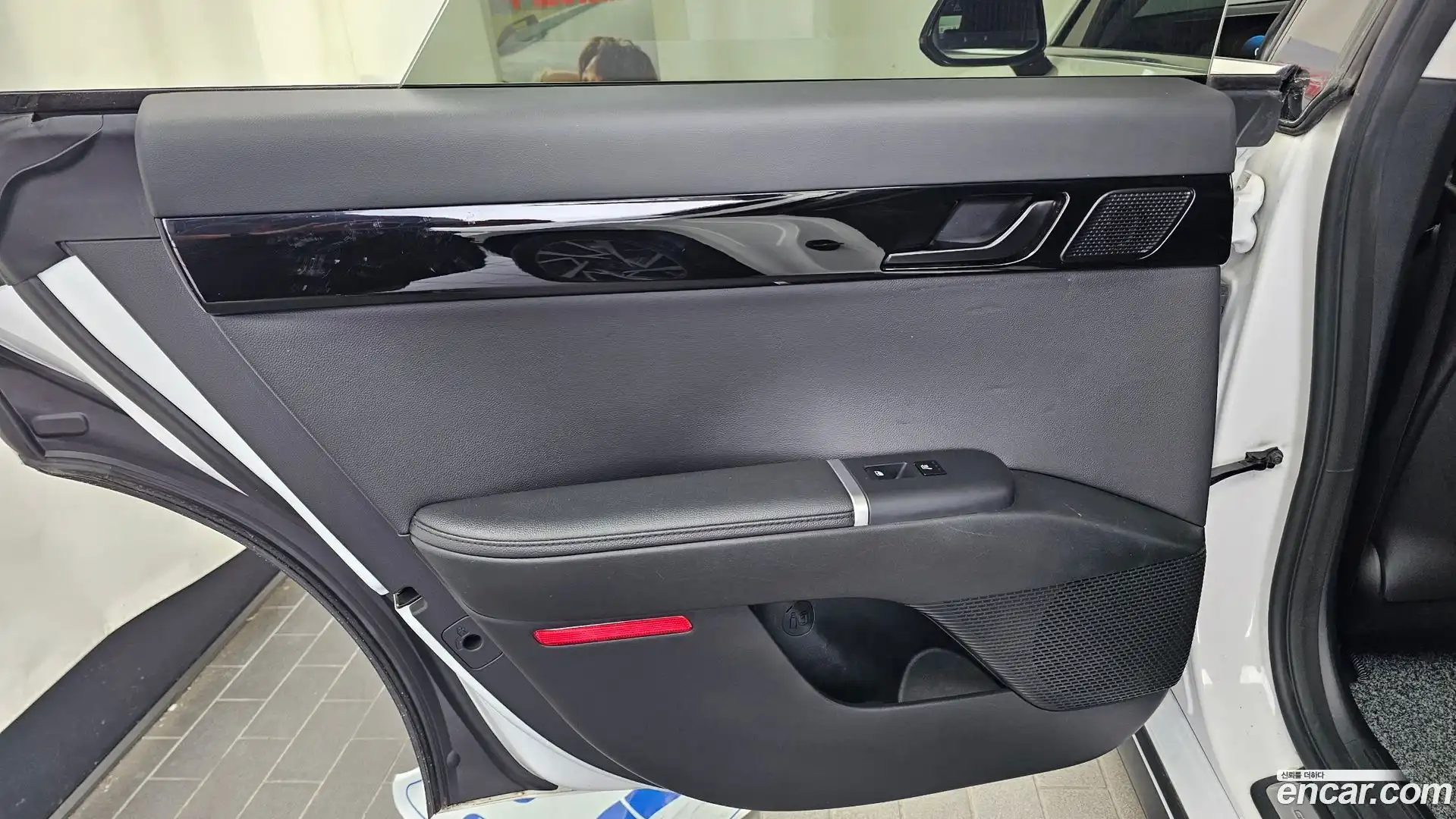Grandeur Hyundai 2023.11-INNER-035