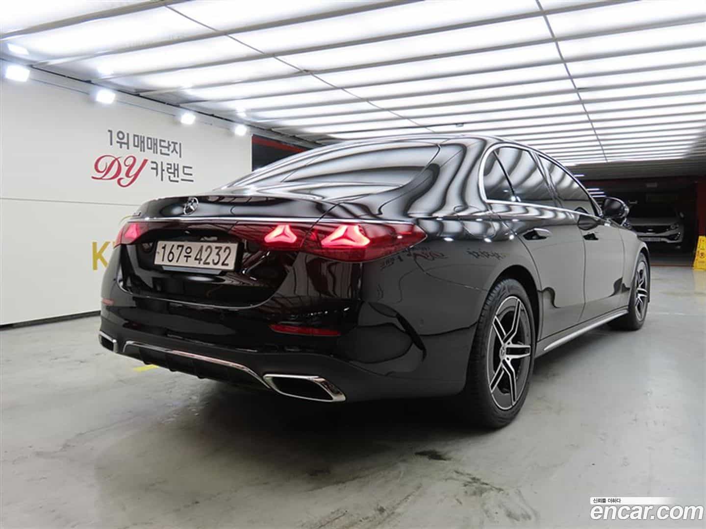 E-Class Mercedes-Benz 2025.9-OUTER-004