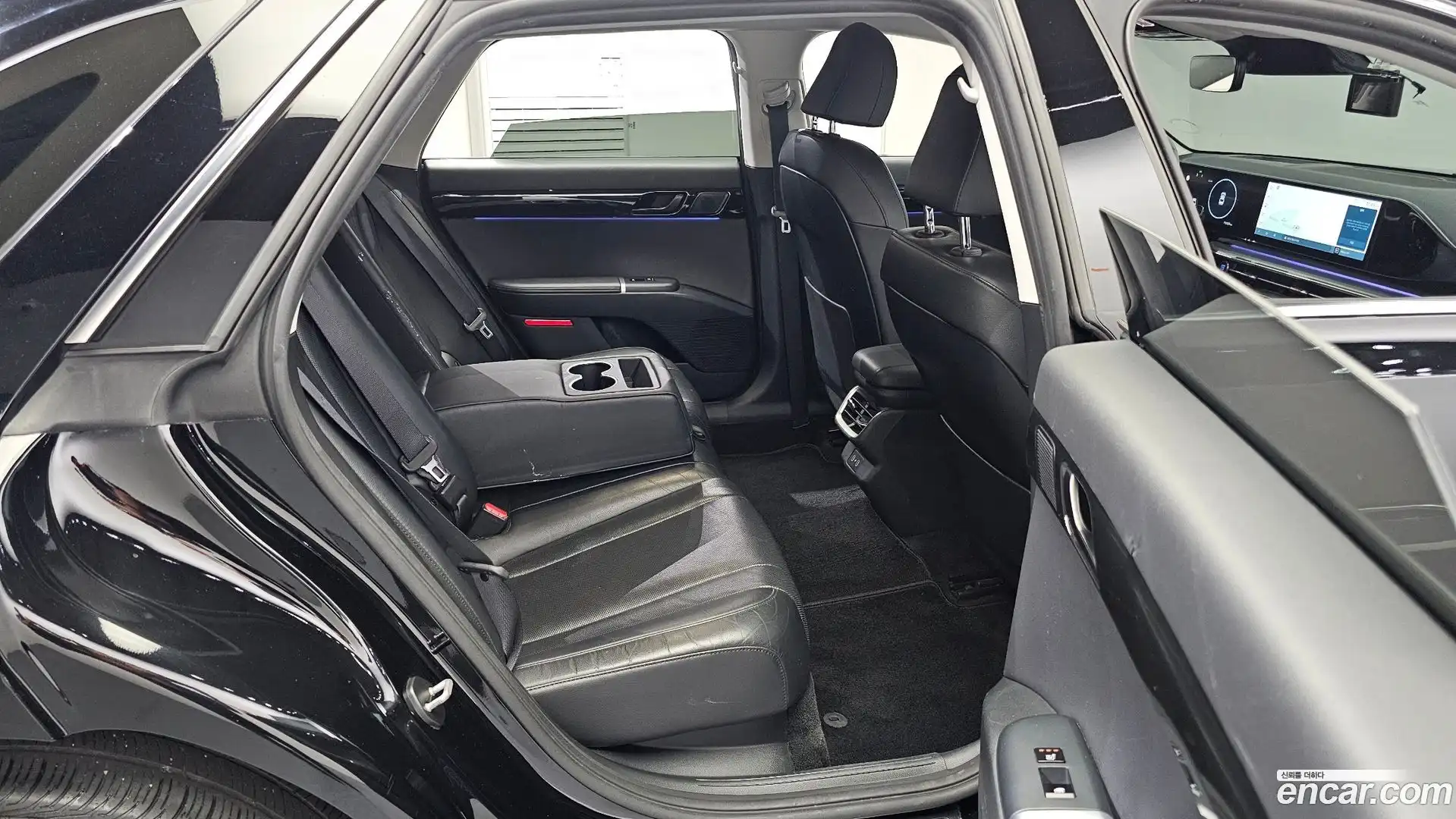 Grandeur Hyundai 2023.1-OPTION-015