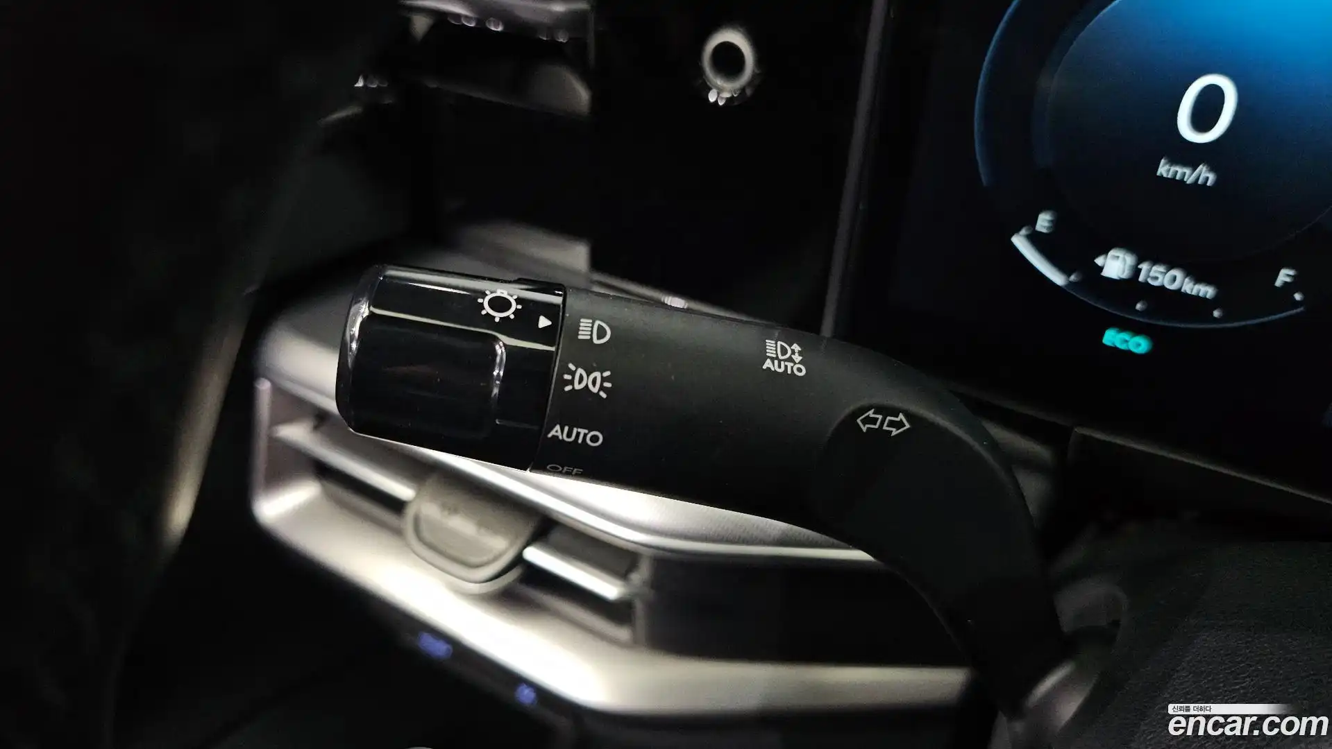 Grandeur Hyundai 2023.1-OPTION-047
