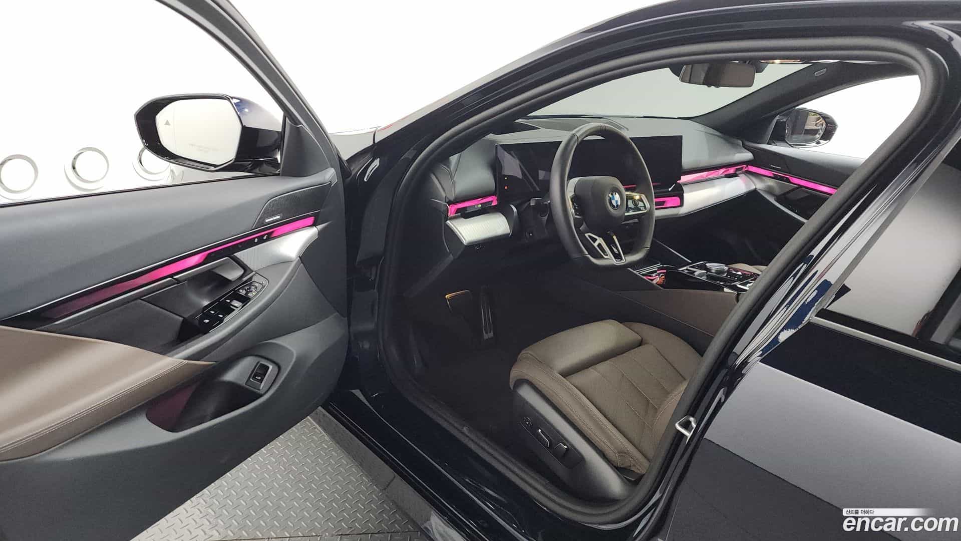 5-Series BMW 2025.9-INNER-010