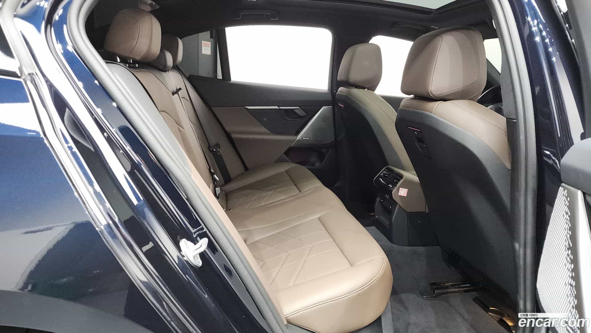 5-Series BMW 2025.9-OPTION-015