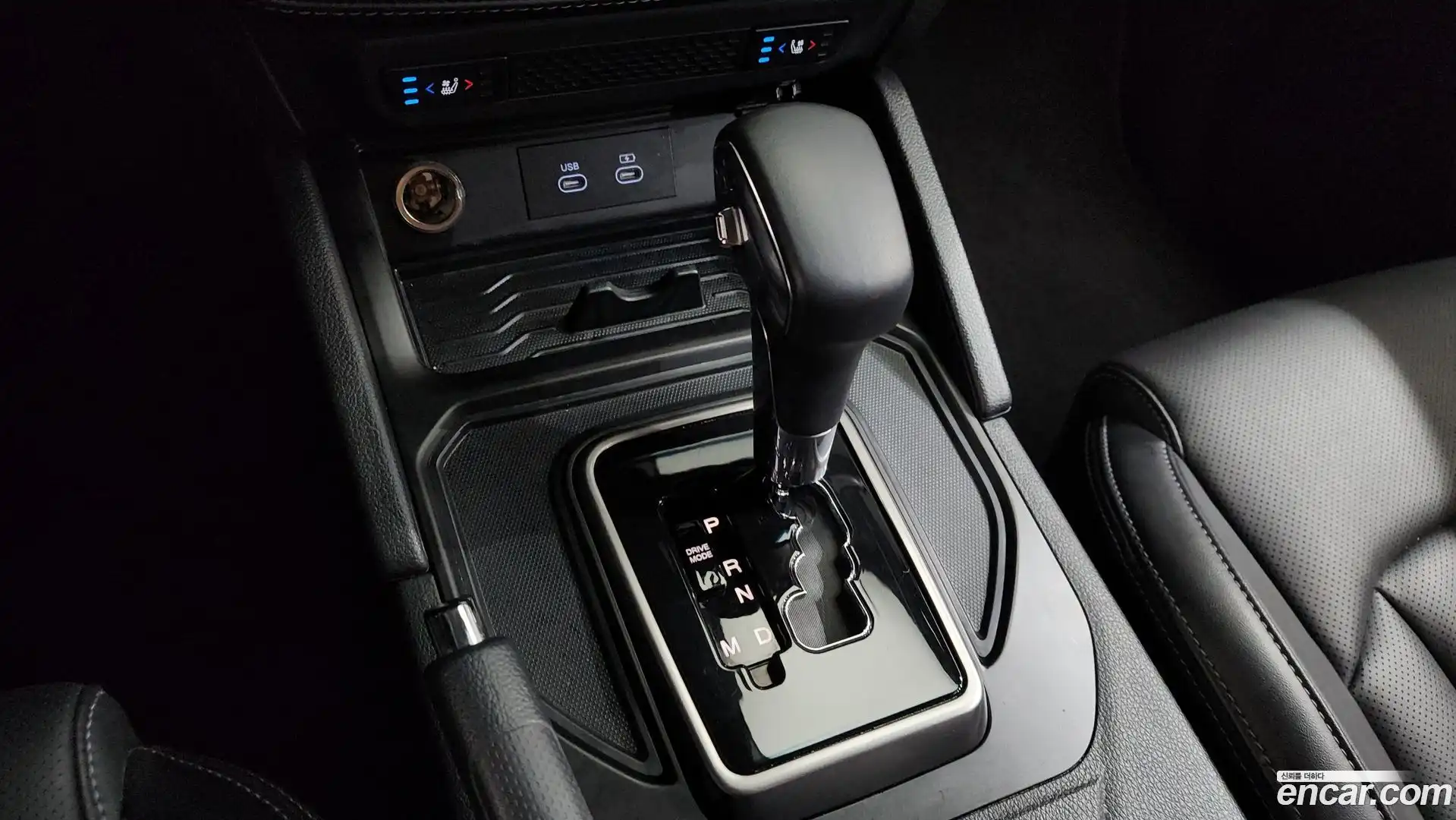 Rexton KG Mobility 2025.2-INNER-009