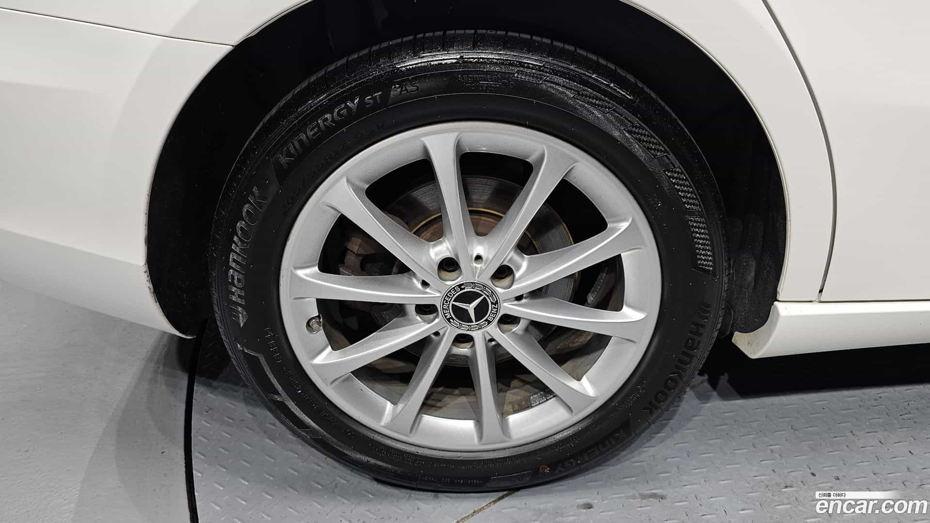 A-Class Mercedes-Benz 2020.2-OUTER-005