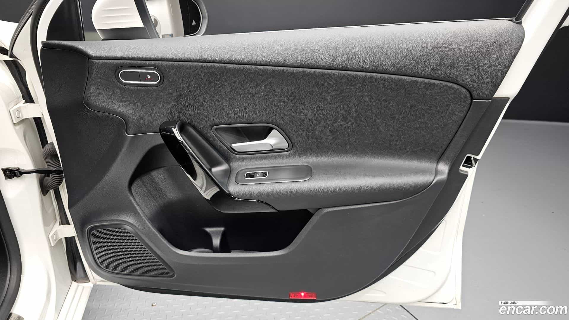 A-Class Mercedes-Benz 2020.2-INNER-034