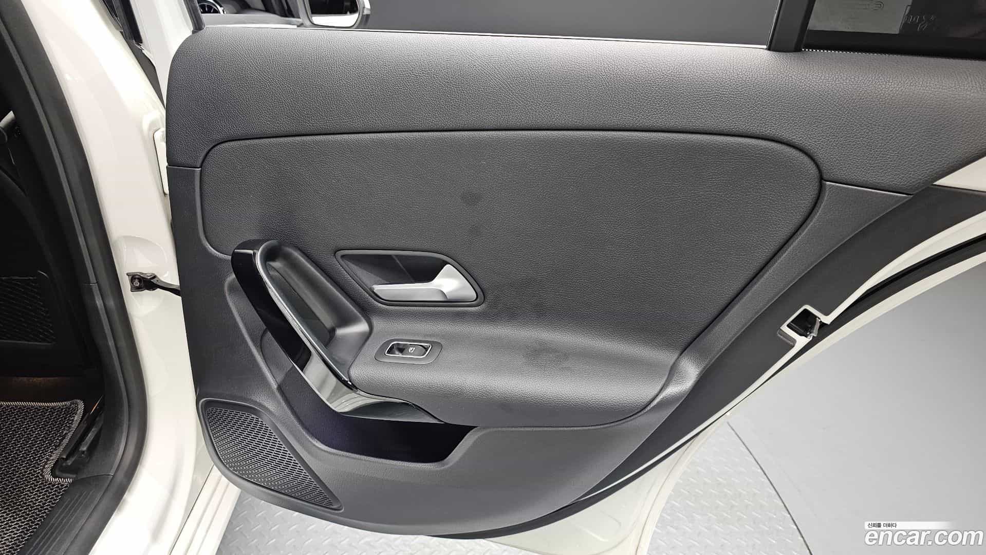 A-Class Mercedes-Benz 2020.2-INNER-035