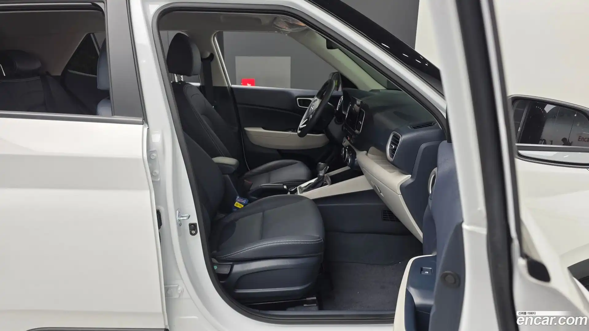 Venue Hyundai 2025.6-OPTION-015