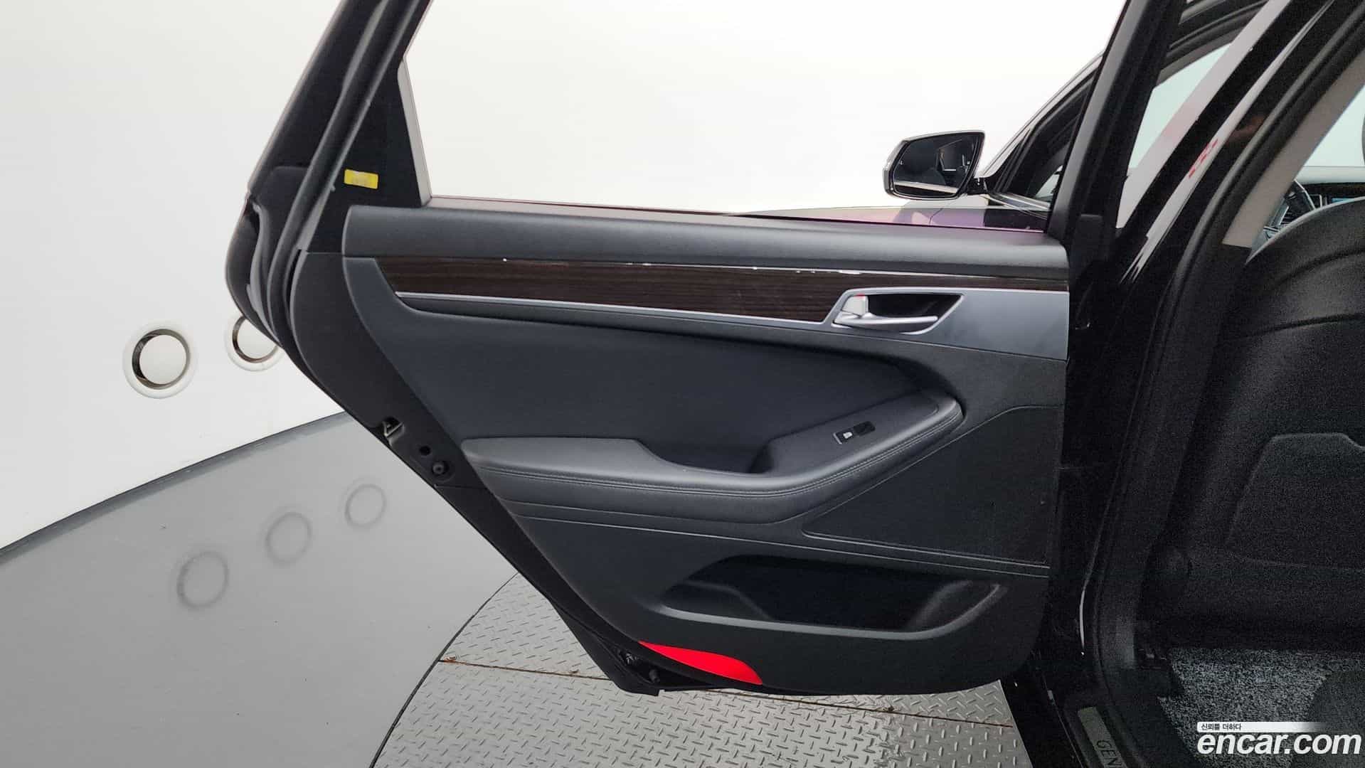 G80 Genesis 2017.6-INNER-035