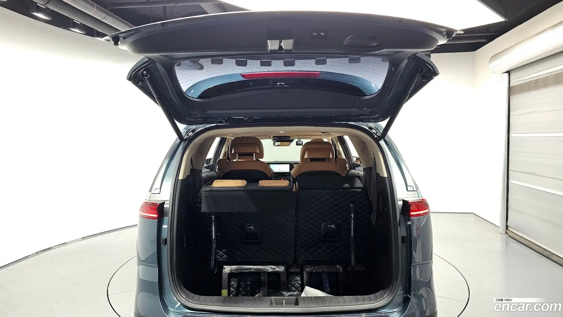 Canival Kia 2022.7-OPTION-024