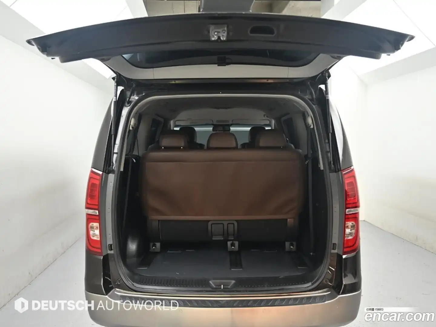 Starex Hyundai 2018.3-OPTION-023