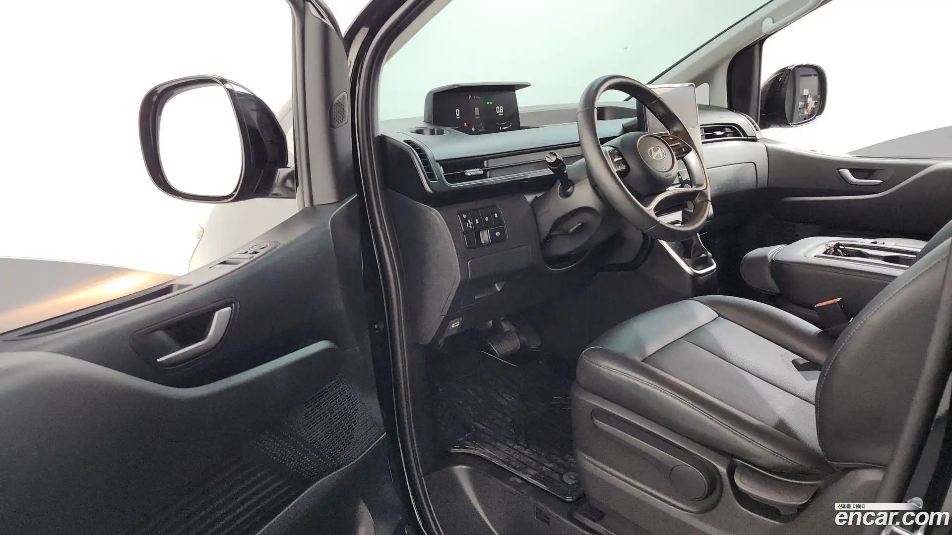 Staria Hyundai 2025.1-INNER-010