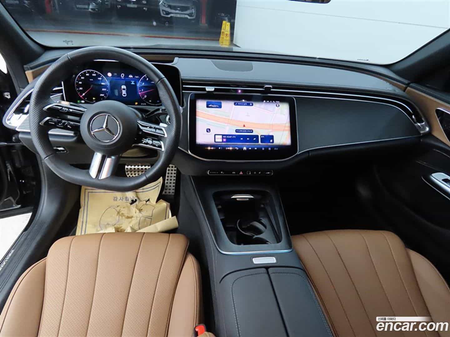 E-Class Mercedes-Benz 2025.9-INNER-007