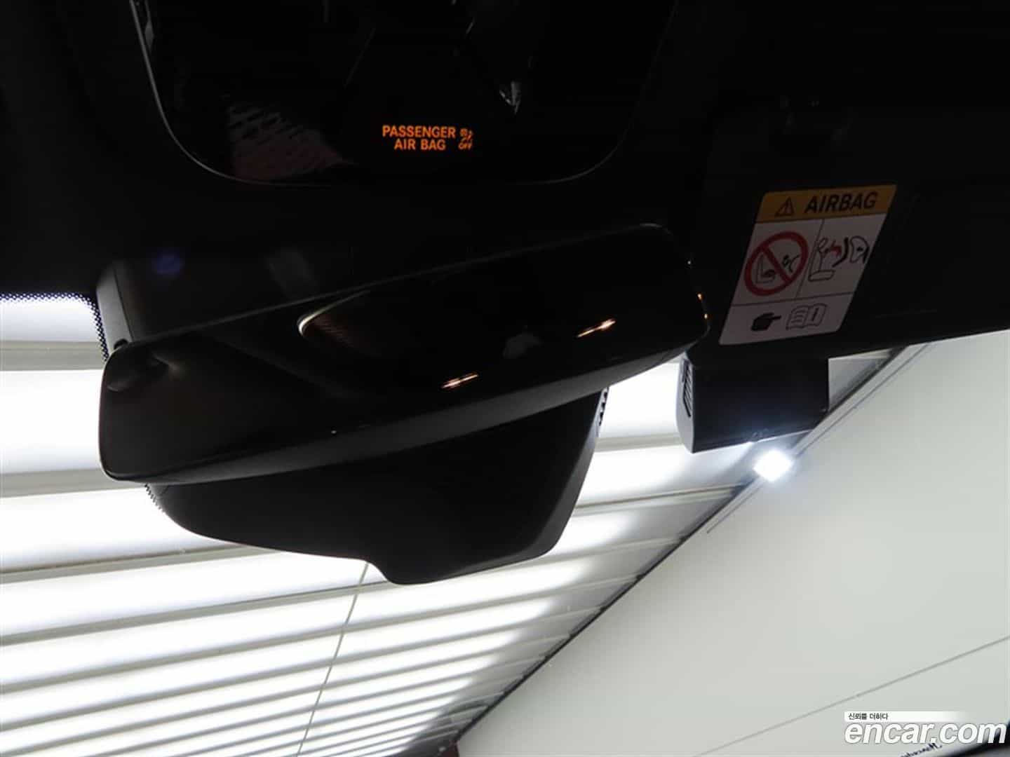 E-Class Mercedes-Benz 2025.9-OPTION-018