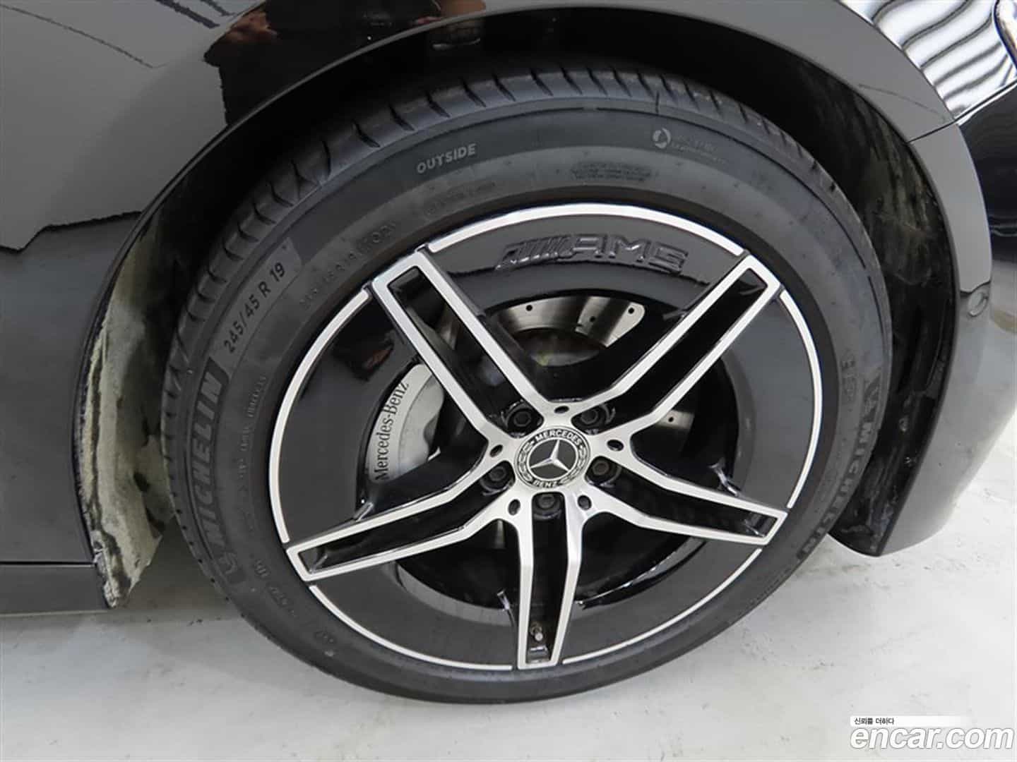 E-Class Mercedes-Benz 2025.9-OPTION-024