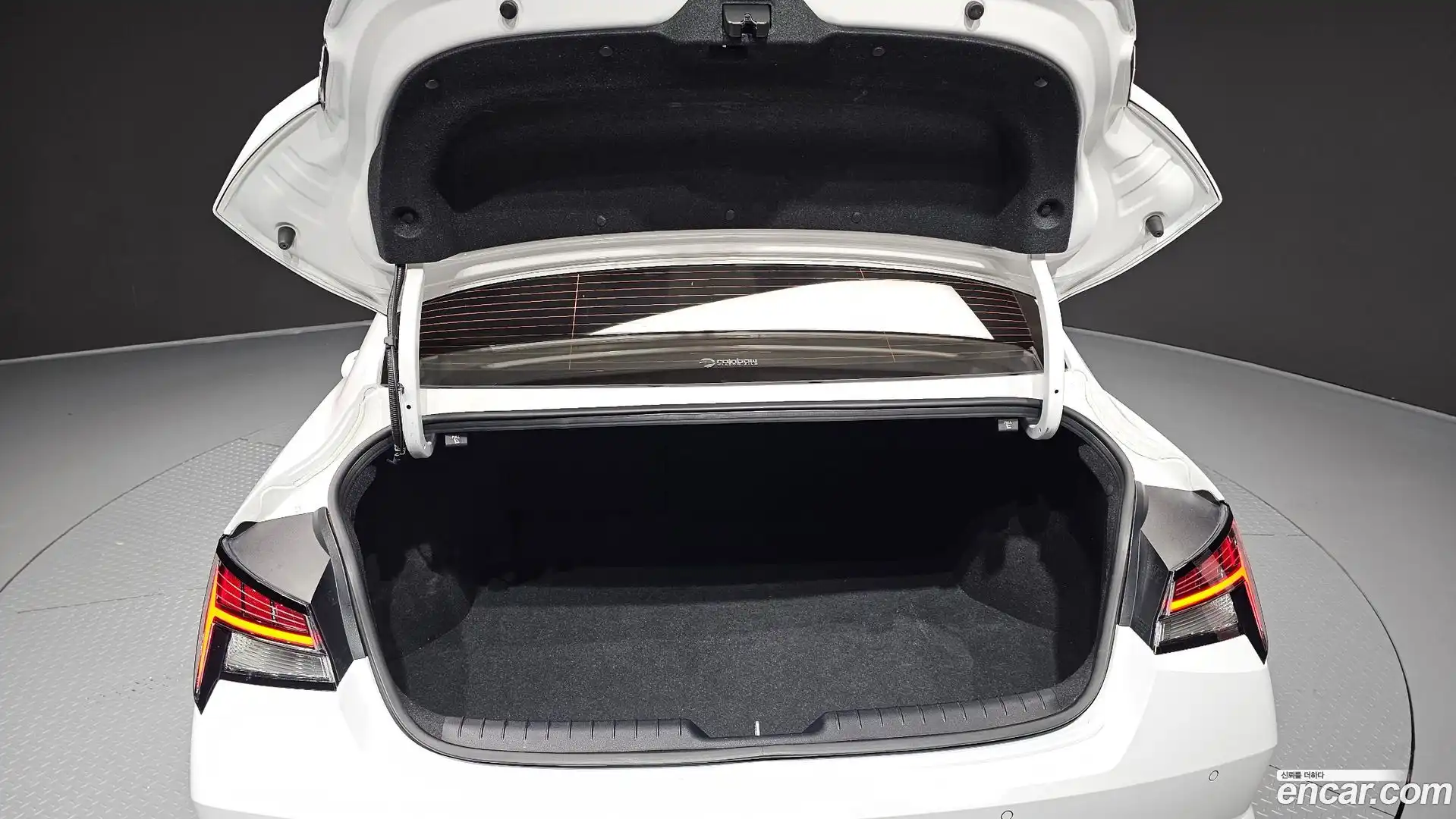 AVANTE Hyundai 2022.2-OPTION-024