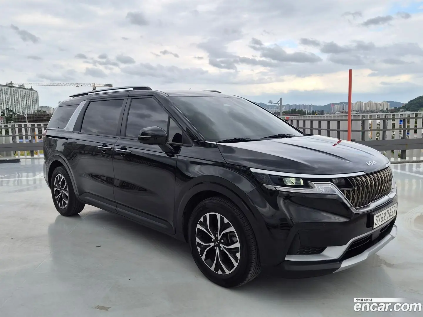 Main__Slider__Photo:Canival Kia 2023.3-0