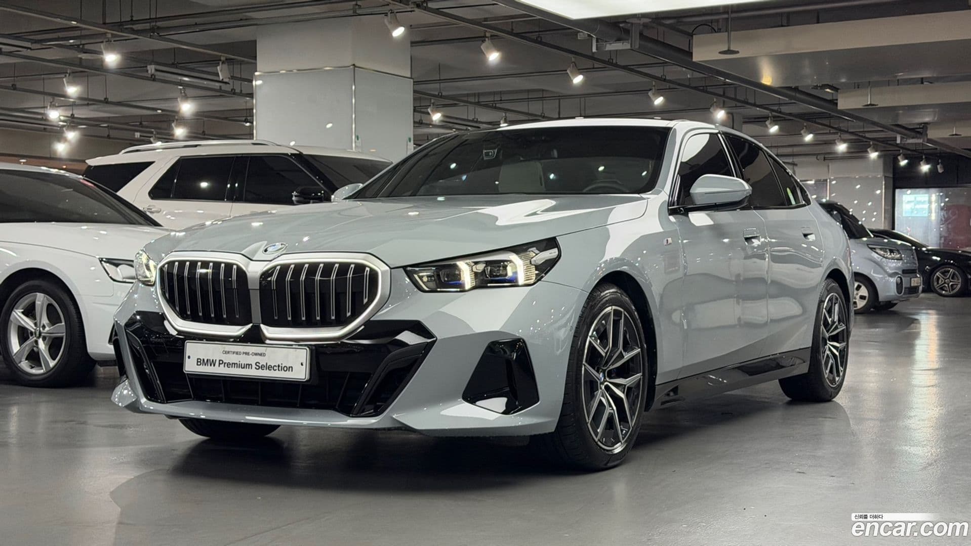 Main__Slider__Photo:5-Series BMW 2025.9-0