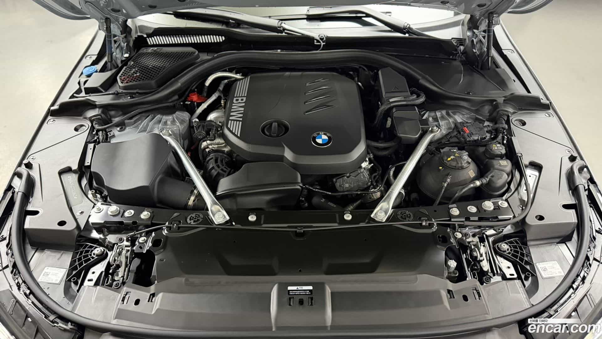 5-Series BMW 2025.9-OUTER-006