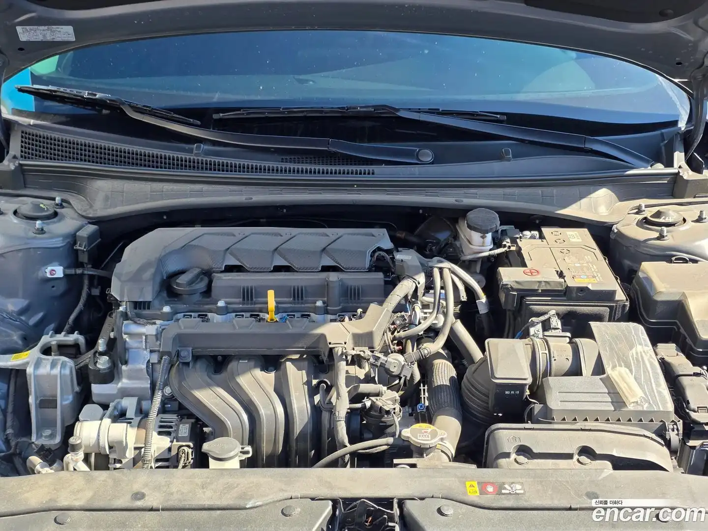 AVANTE Hyundai 2023.10-INNER-008