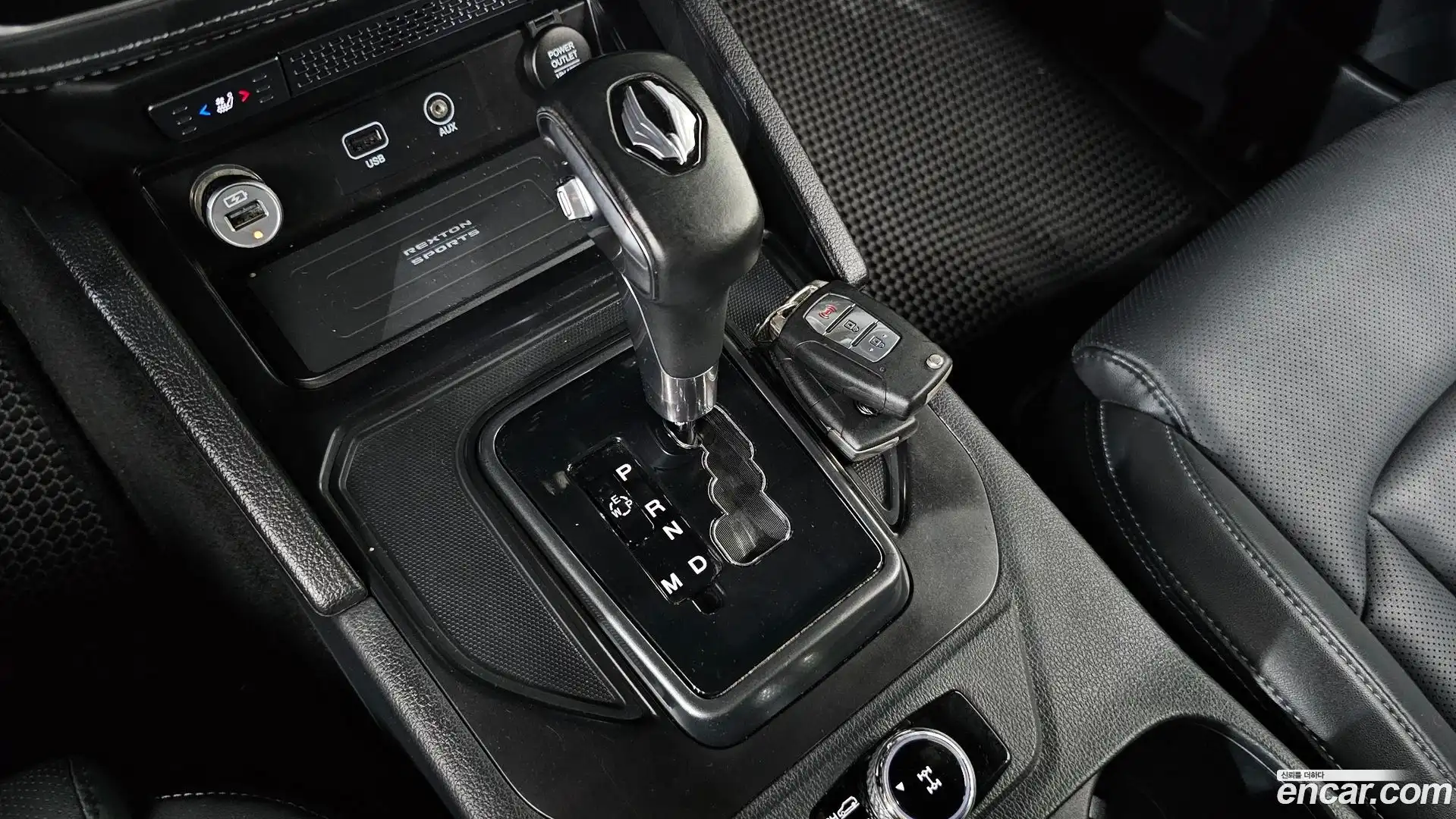Rexton KG Mobility 2021.0-INNER-009
