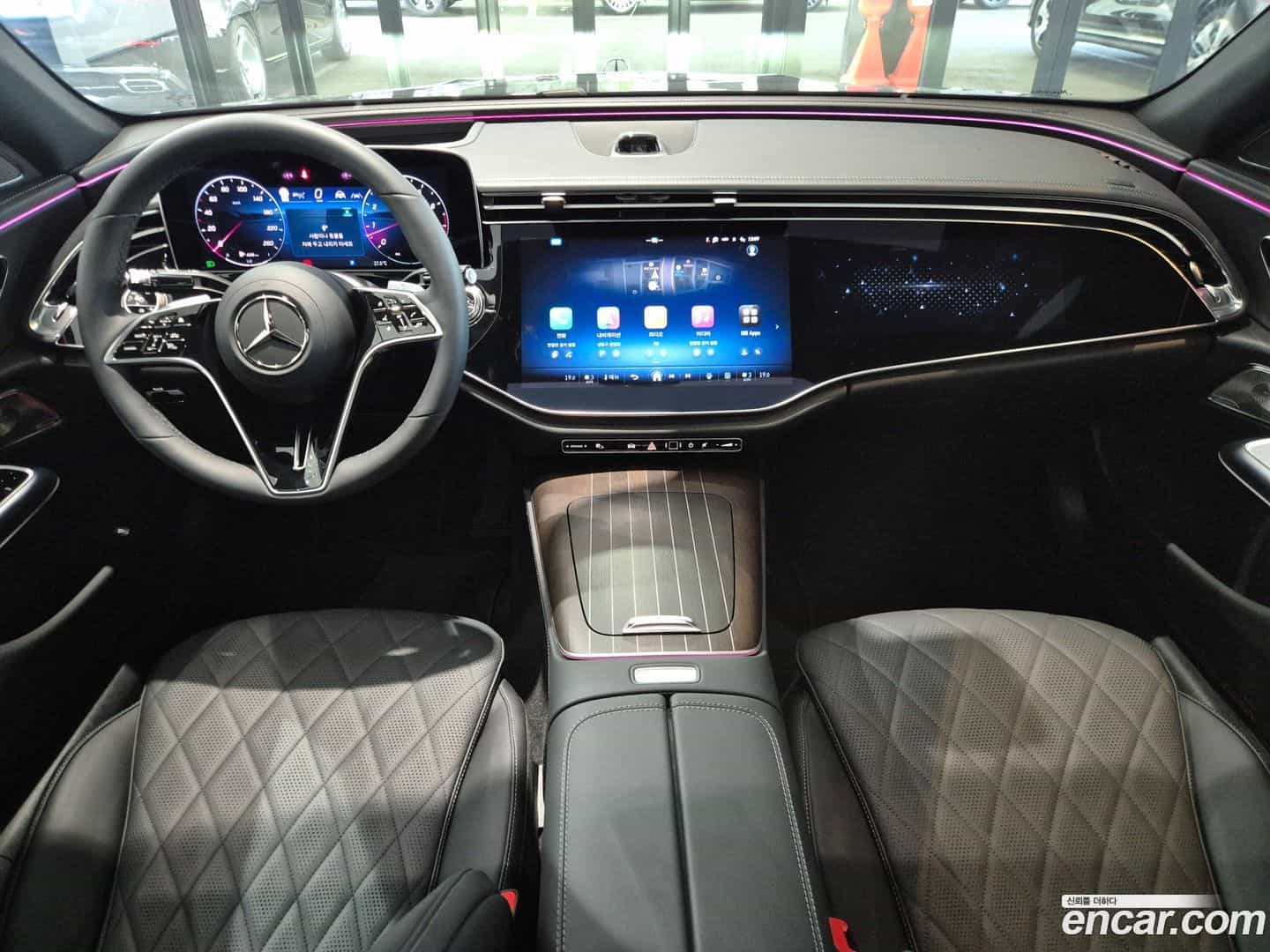 E-Class Mercedes-Benz 2025.11-INNER-007