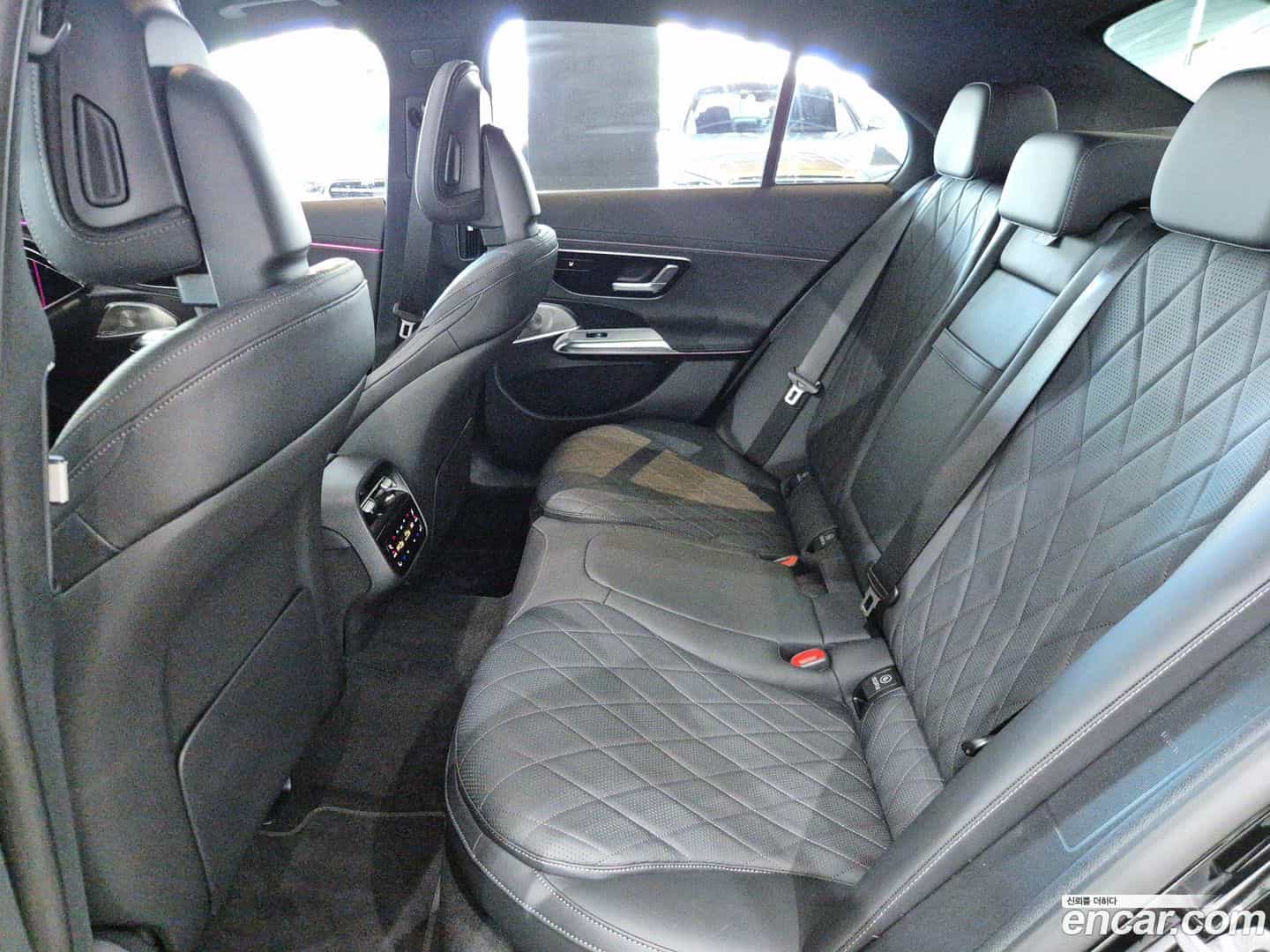 E-Class Mercedes-Benz 2025.11-OPTION-015