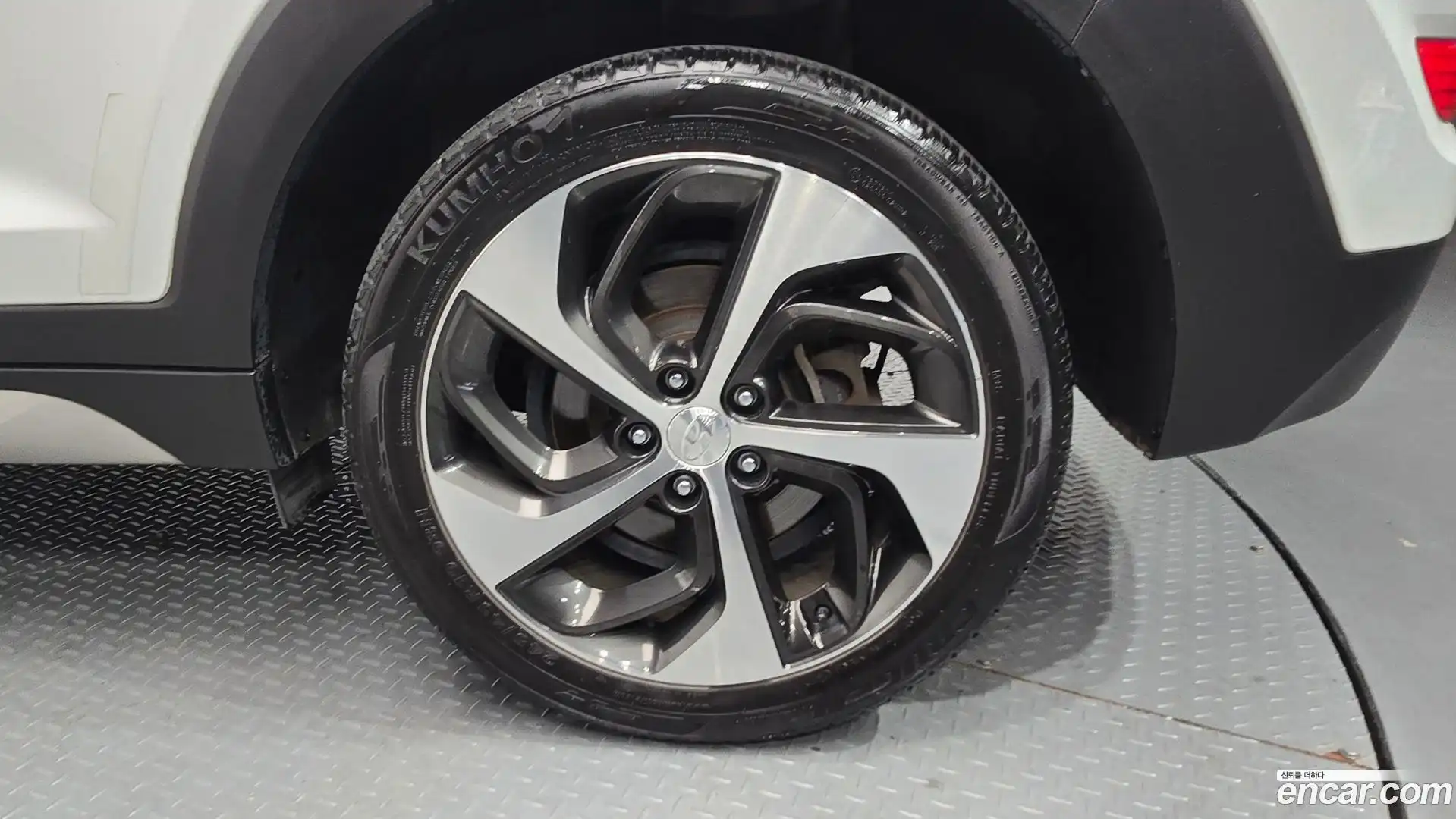 Tucson Hyundai 2016.11-OUTER-031