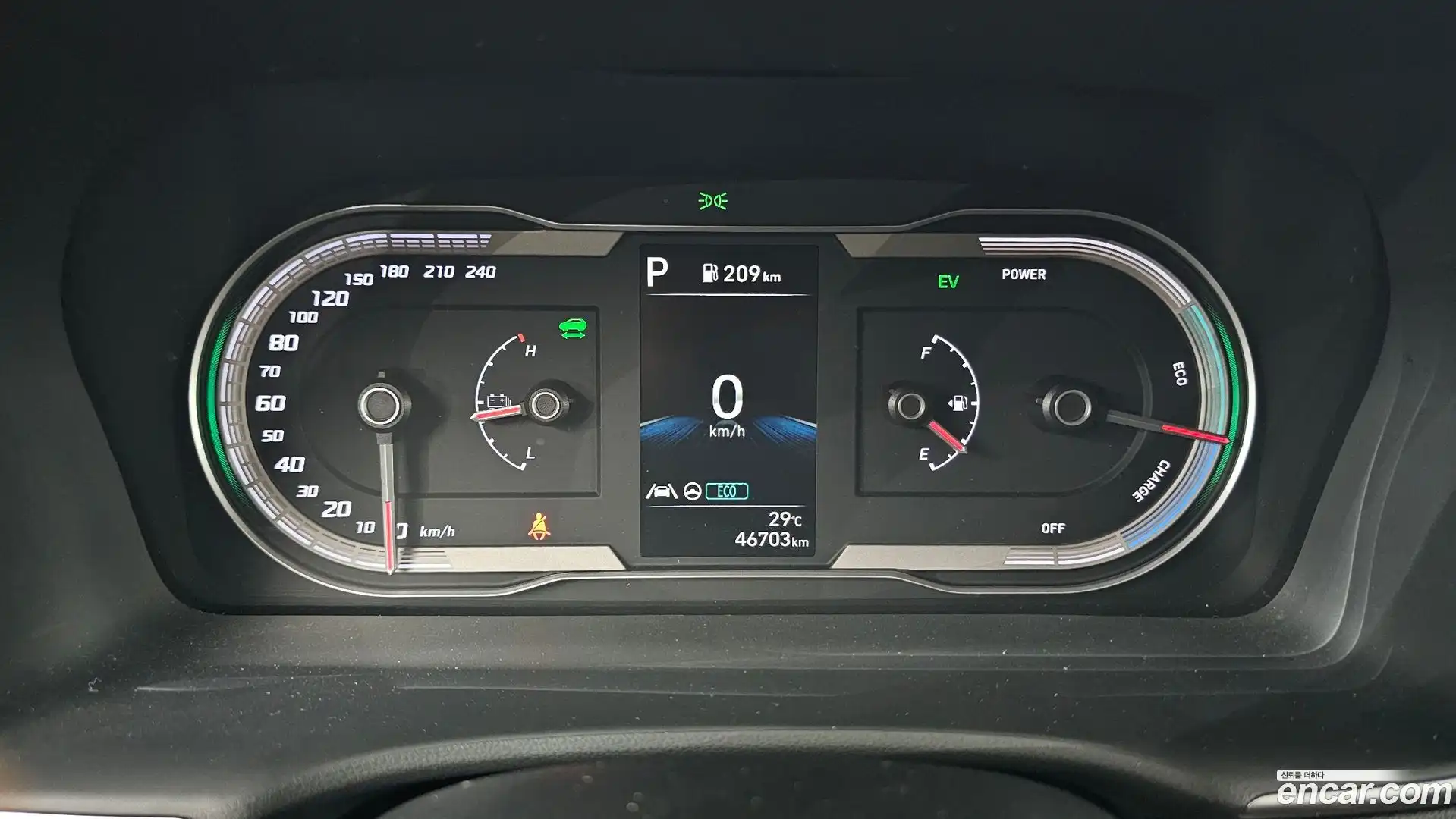 Tucson Hyundai 2021.1-INNER-008