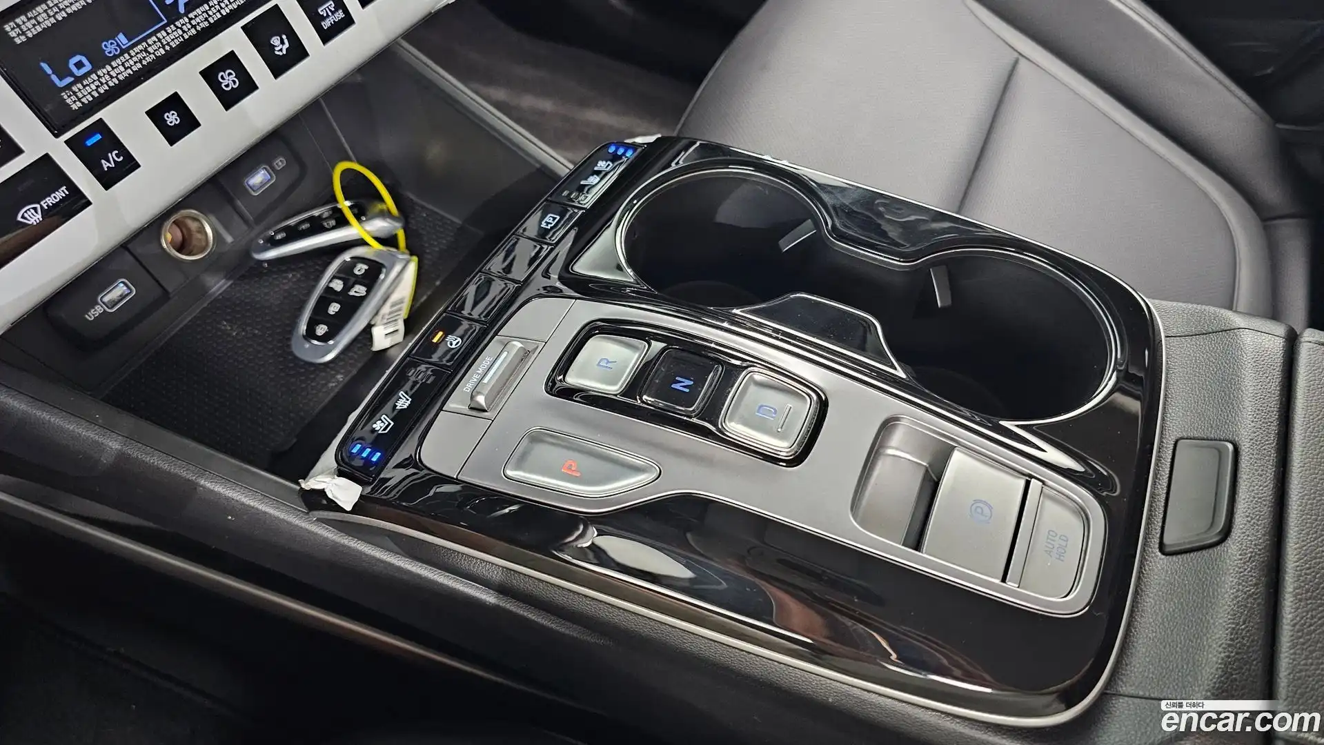 Tucson Hyundai 2021.1-INNER-009