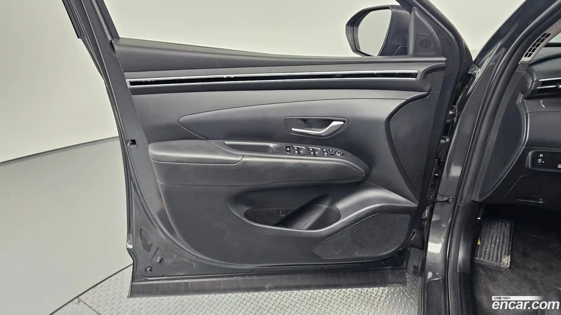 Tucson Hyundai 2021.1-INNER-034