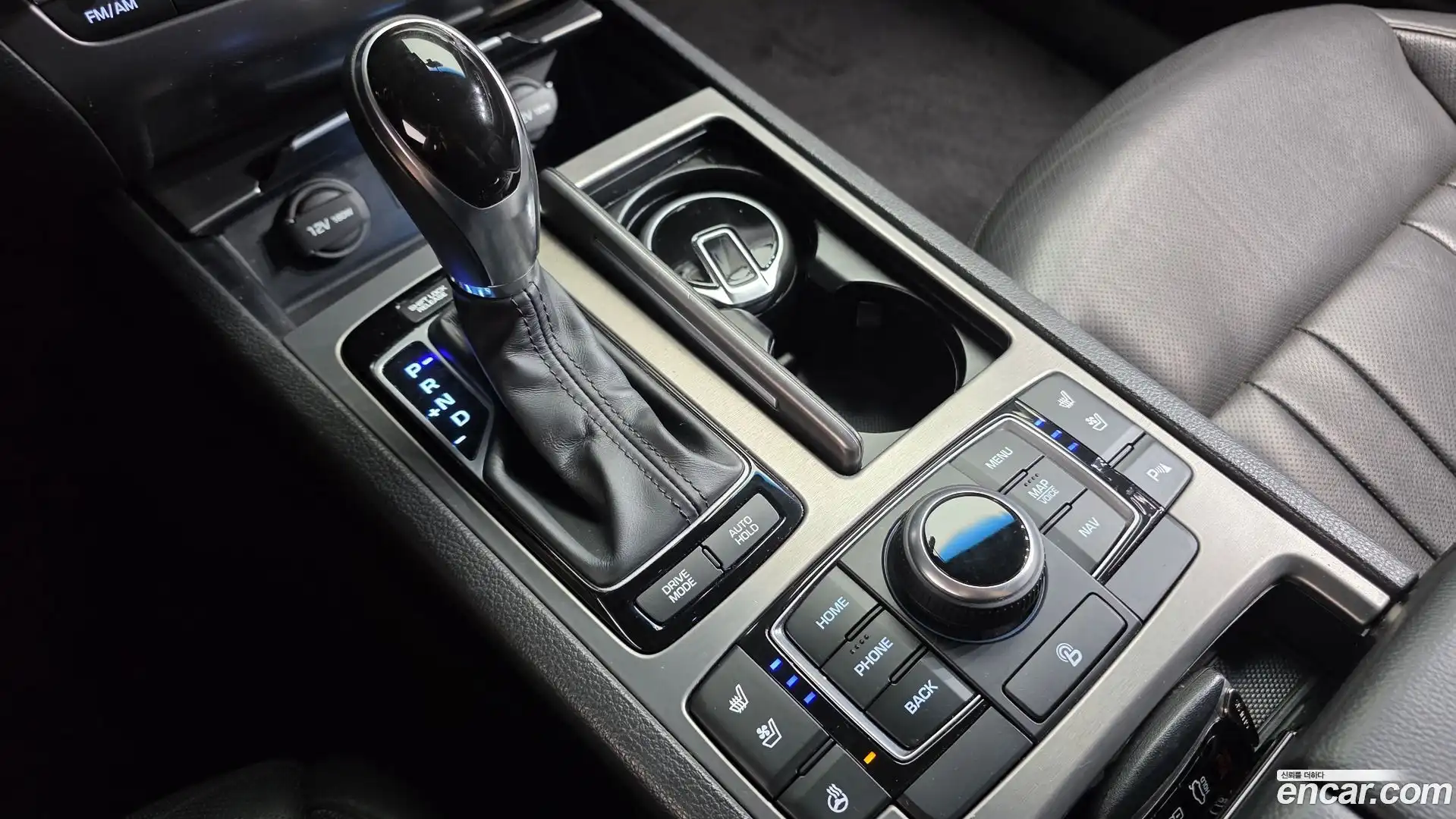 Genesis Hyundai 2014.9-INNER-009