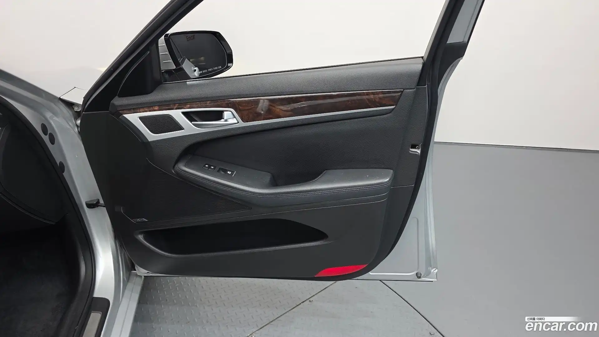 Genesis Hyundai 2014.9-INNER-034