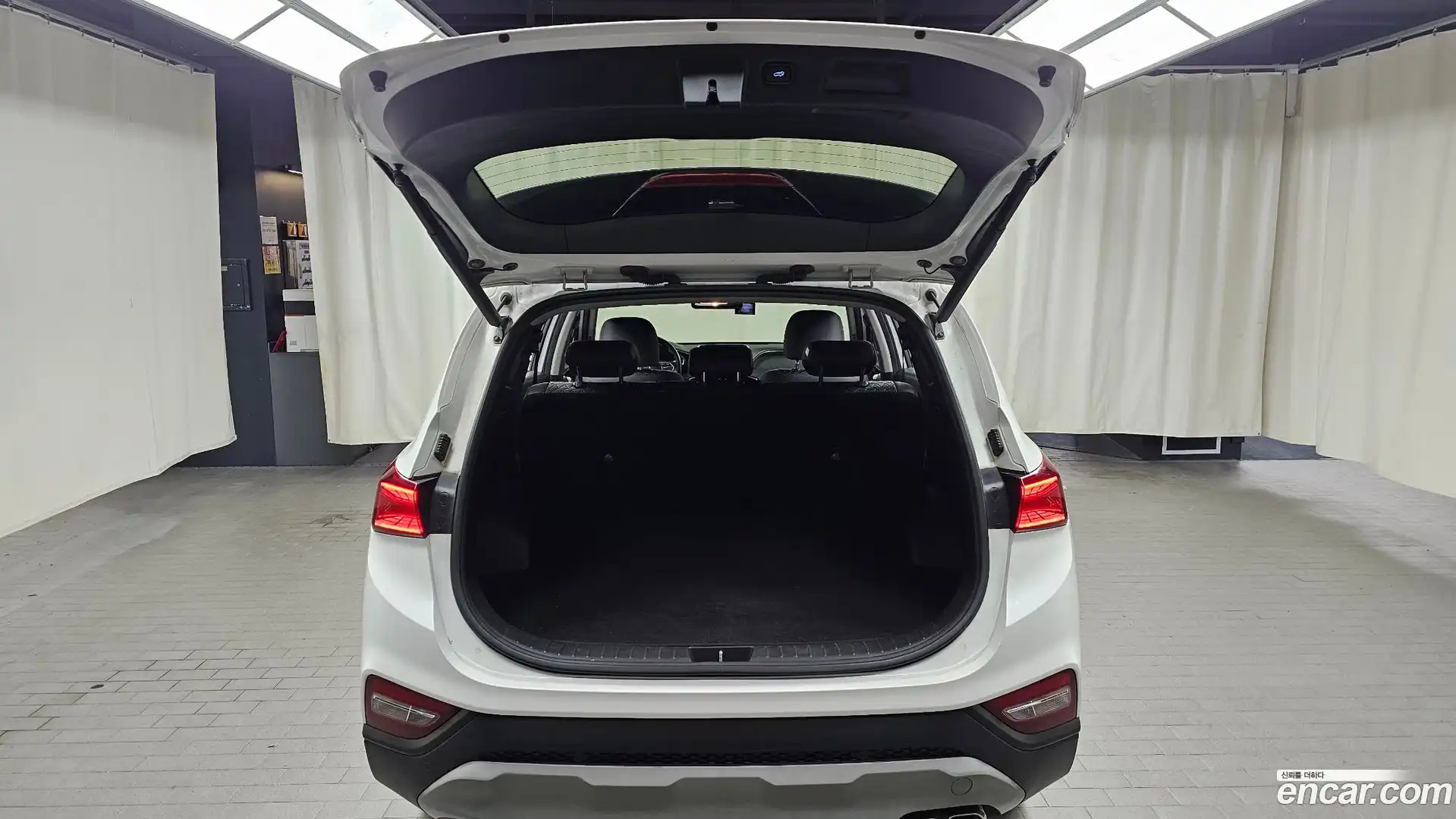 Santafe Hyundai 2018.8-OPTION-023