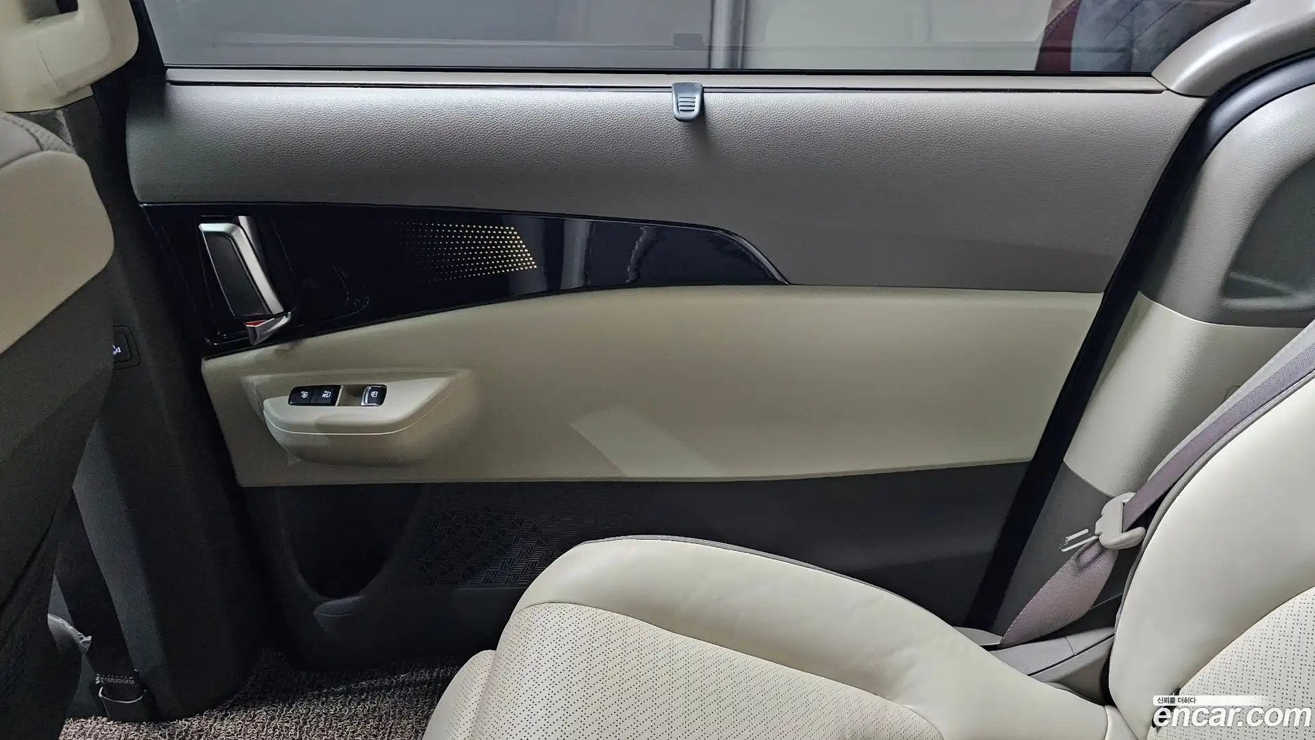 Canival Kia 2025.4-INNER-035