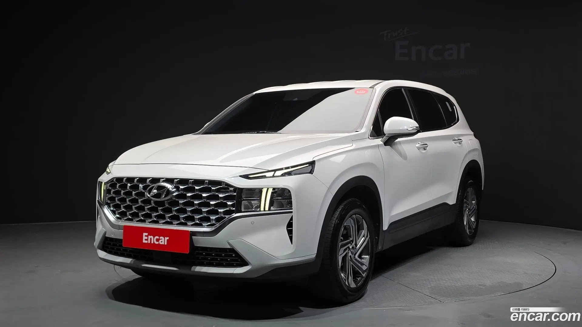 Main__Slider__Photo:Santafe Hyundai 2021.3-0