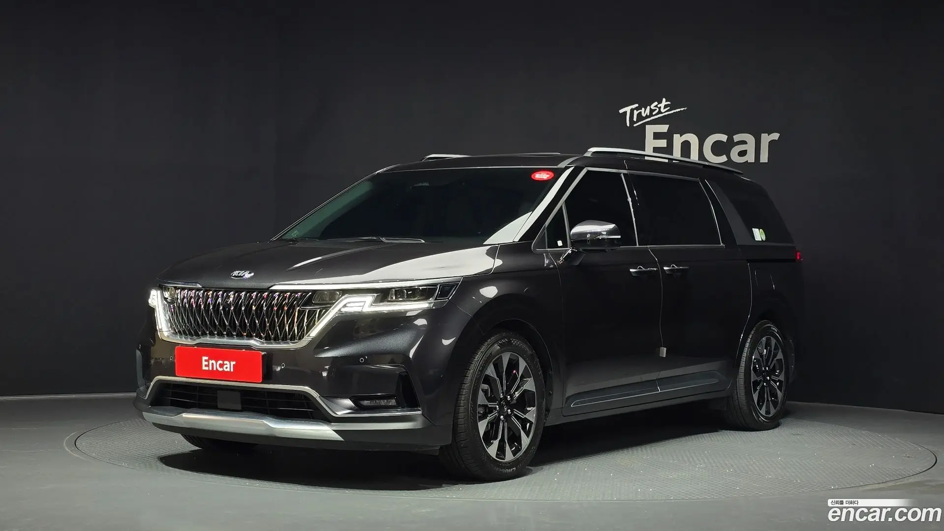 Main__Slider__Photo:Canival Kia 2021.3-0