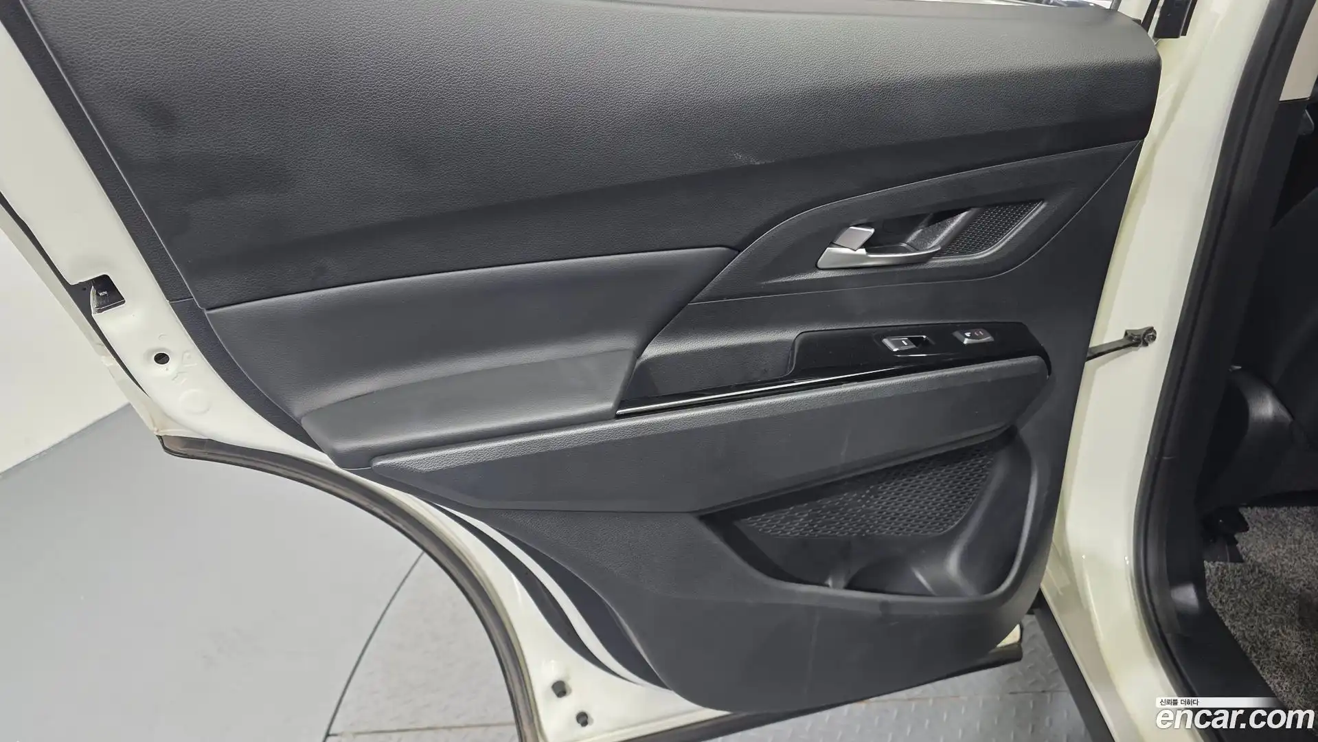 KORANDO KG Mobility 2021.5-INNER-035
