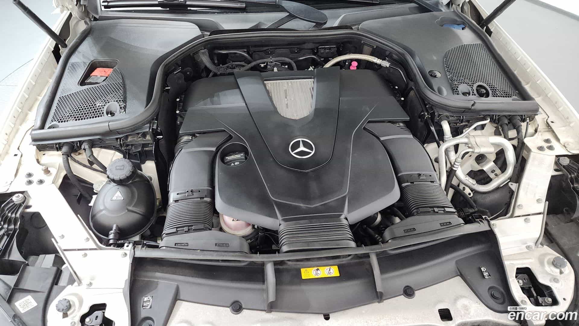 E-Class Mercedes-Benz 2017.0-OUTER-006