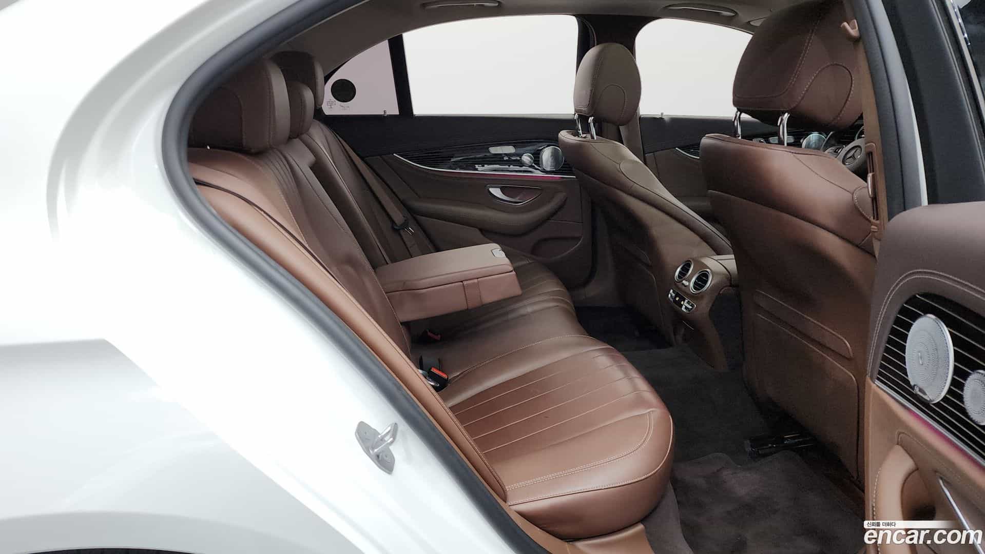 E-Class Mercedes-Benz 2017.0-OPTION-015