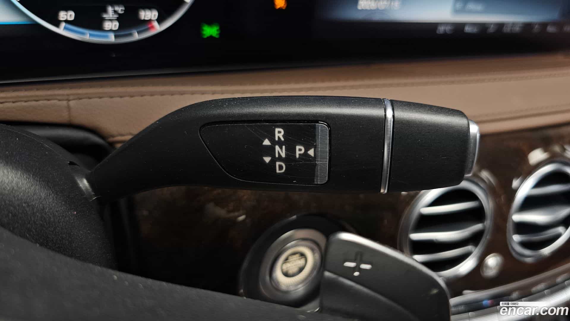 S-Class Mercedes-Benz 2018.4-INNER-009