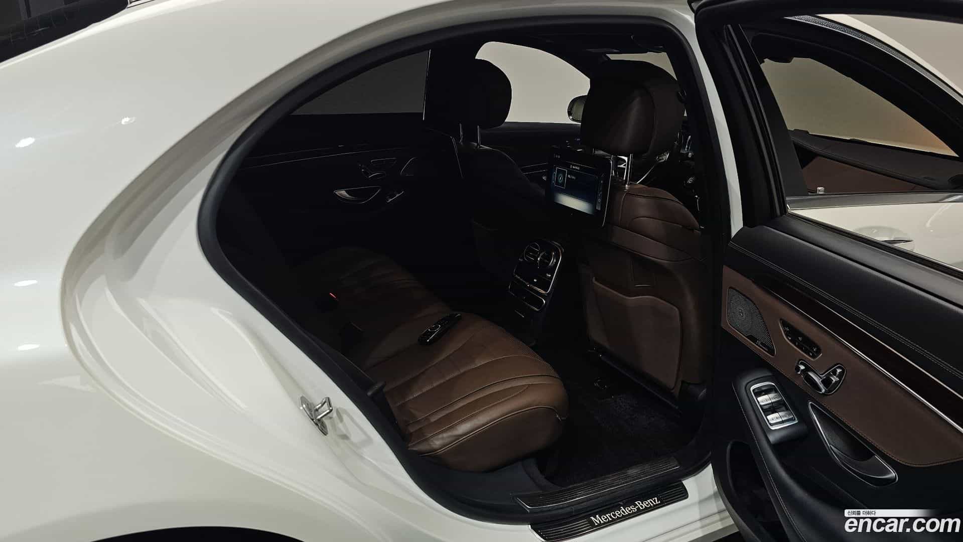 S-Class Mercedes-Benz 2018.4-OPTION-016