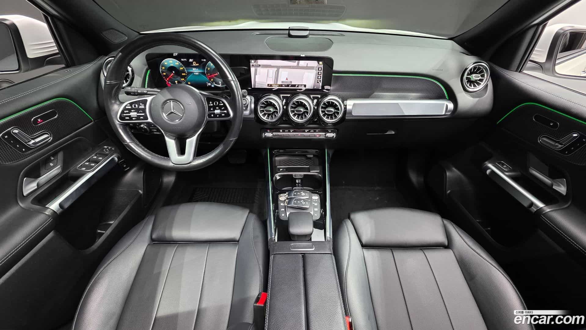 GLB-Class Mercedes-Benz 2021.1-INNER-007