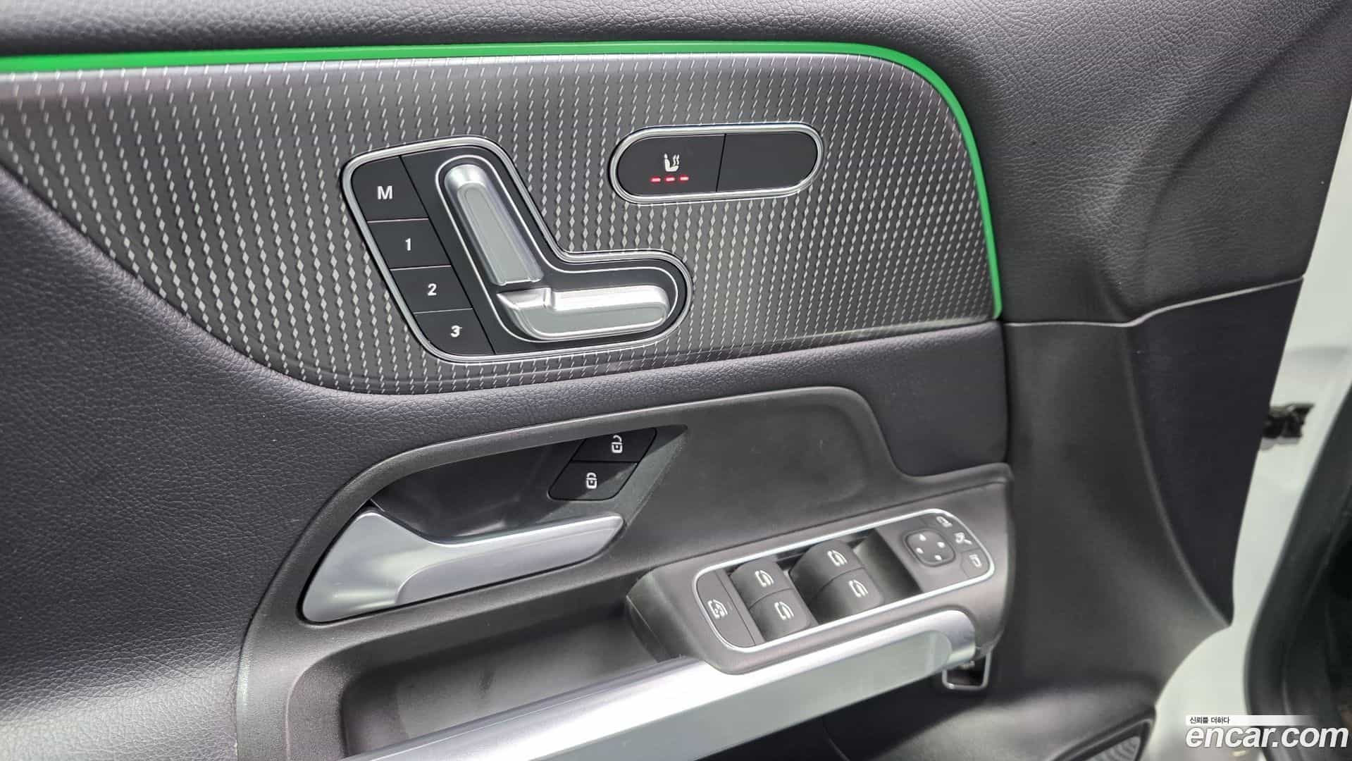 GLB-Class Mercedes-Benz 2021.1-OPTION-022