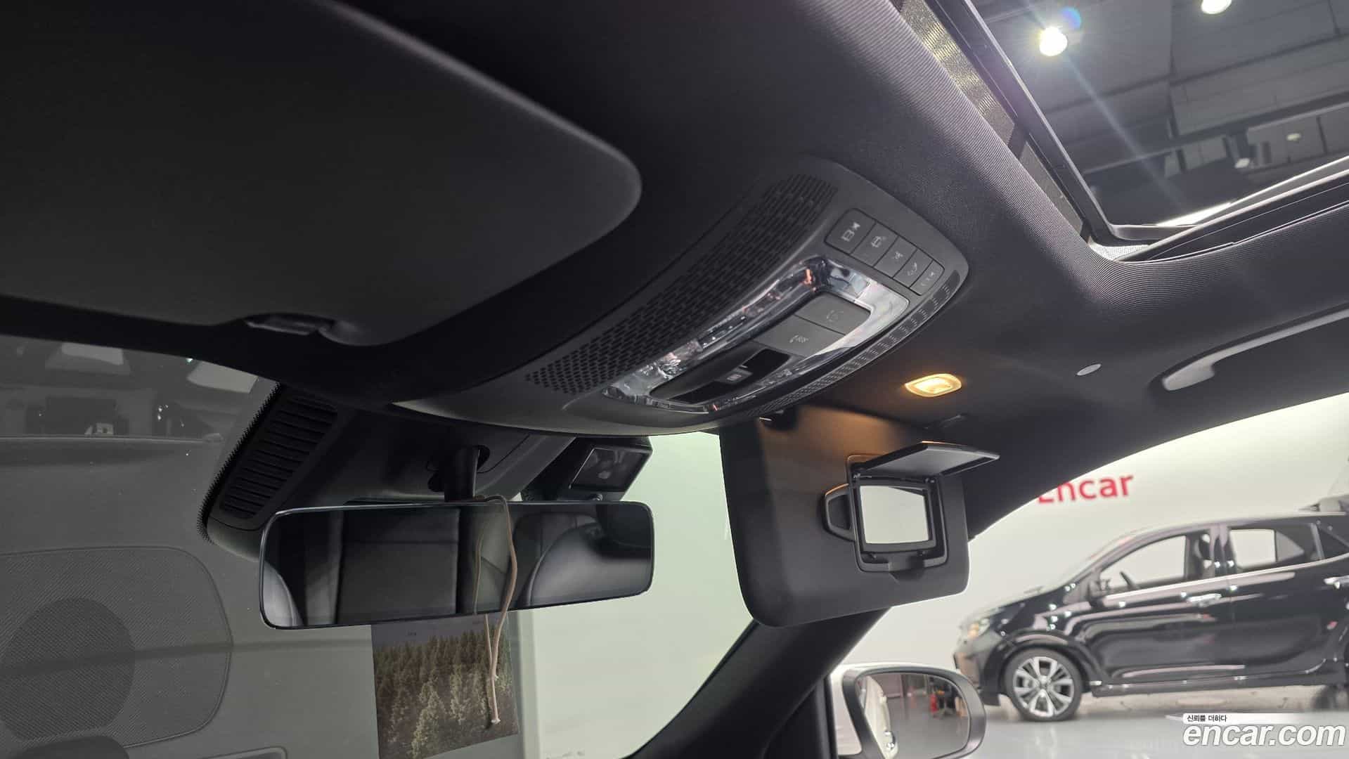 GLB-Class Mercedes-Benz 2021.1-OPTION-040