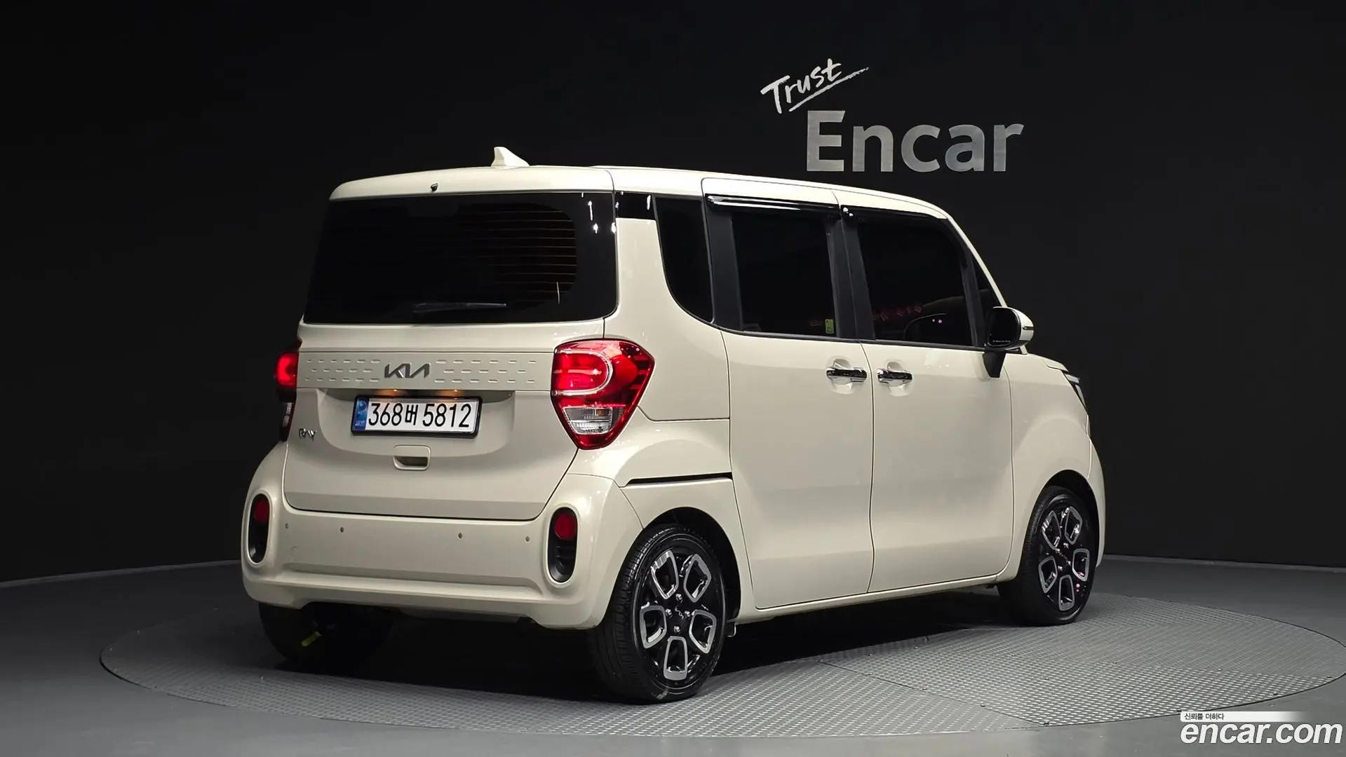 Main__Slider__Photo:RAY Kia 2022.3-1