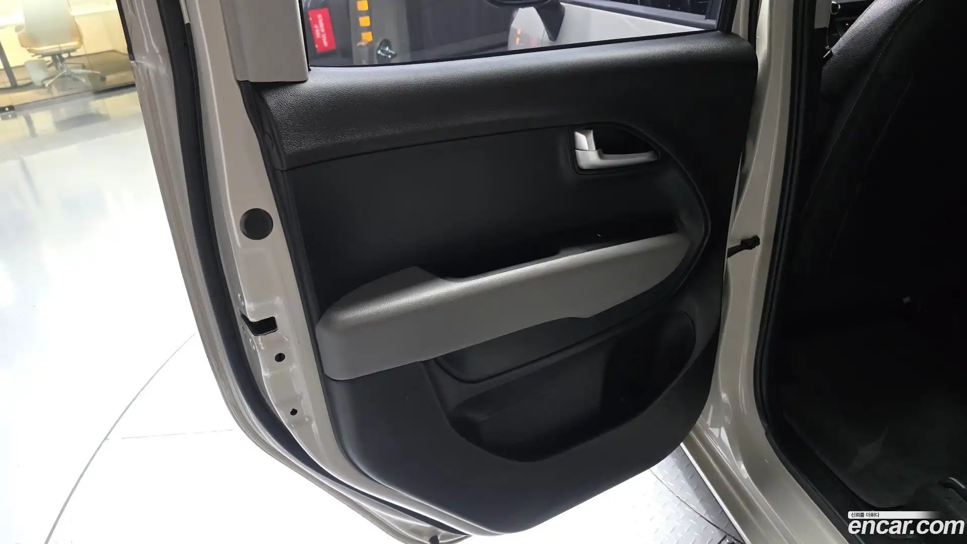 RAY Kia 2022.3-INNER-035