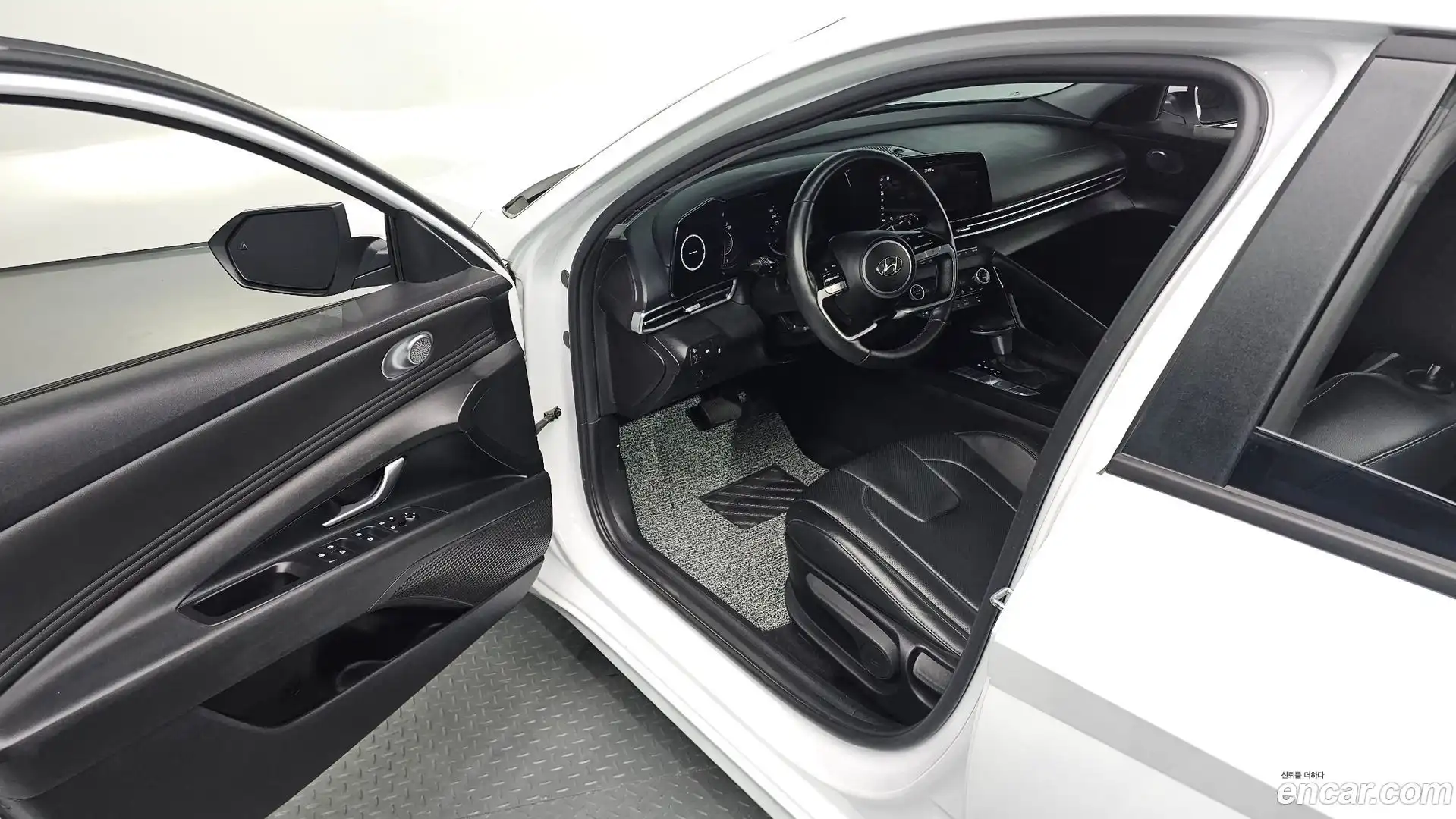 AVANTE Hyundai 2021.7-INNER-010